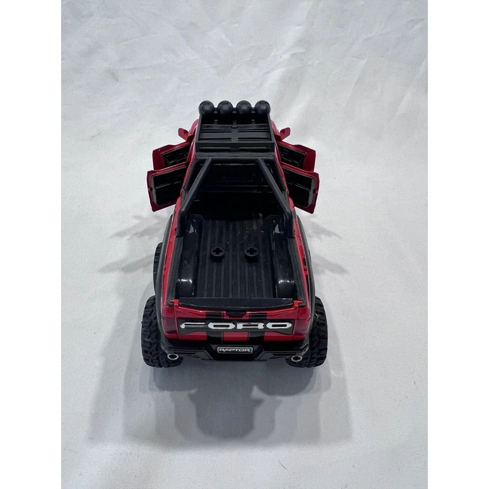 Durable Ford BEAST Raptor F-150  Off Road Pullback 1:24 Die LIGHTS+SOUNDS pickup